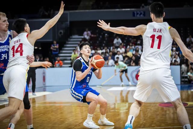 b体育官网-连续两场逆转，中国男篮打出久违的血性！